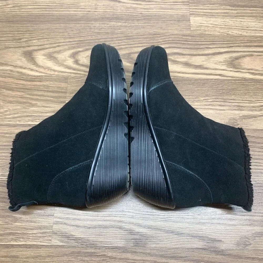 Skechers Parallel Off Hours Womens 9.5.Boots Suede Memory Foam Wedge Ankle 44758